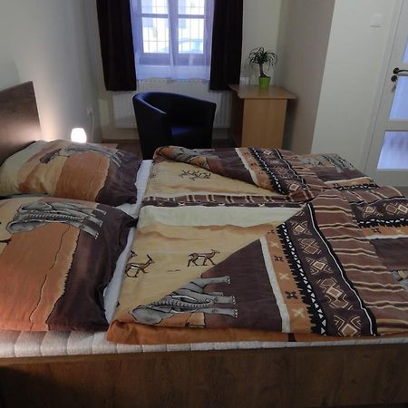 MosonmagyaróvárCsillagvirag Apartmanアパートメント エクステリア 写真