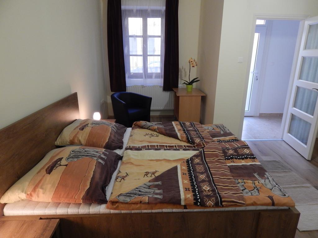 MosonmagyaróvárCsillagvirag Apartmanアパートメント エクステリア 写真